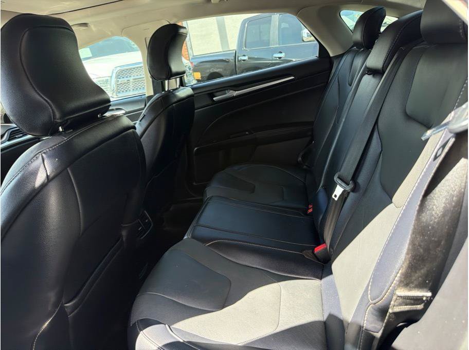 Used 2018 Ford Fusion Titanium AWD/4WD image 12