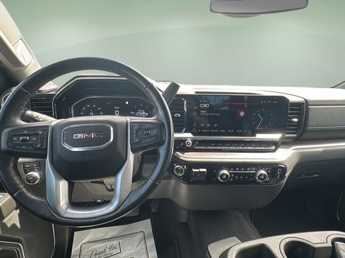 Used 2022 GMC Sierra 1500 SLT w/ X31 Off-Road Package AWD/4WD image 15