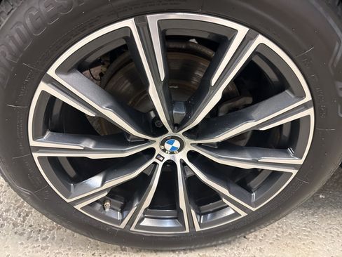 Used 2019 BMW X5 xDrive40i w/ M Sport Package AWD/4WD image 38