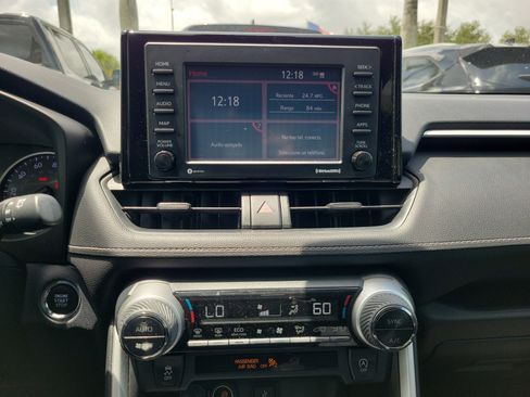 Used 2020 Toyota RAV4 XLE FWD image 27