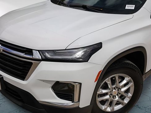 Used 2023 Chevrolet Traverse LS w/ Safety Package FWD image 3