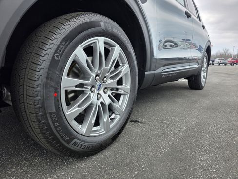 New 2026 Ford Explorer Active w/ Active Comfort Package image 22