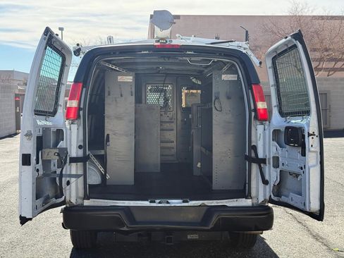 Used 2013 Chevrolet Express 2500 image 10