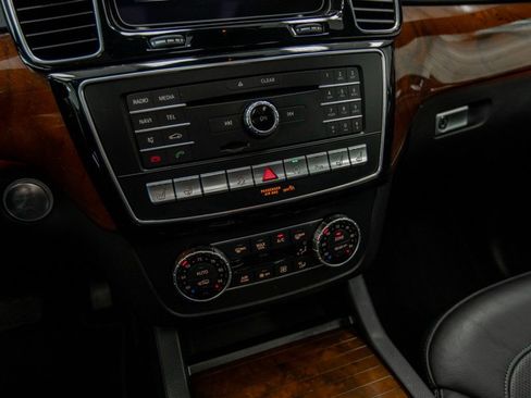 Used 2018 Mercedes-Benz GLS 550 4MATIC image 19