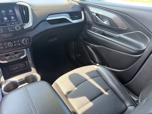 Used 2024 GMC Terrain SLT w/ Infotainment Package II AWD/4WD image 13