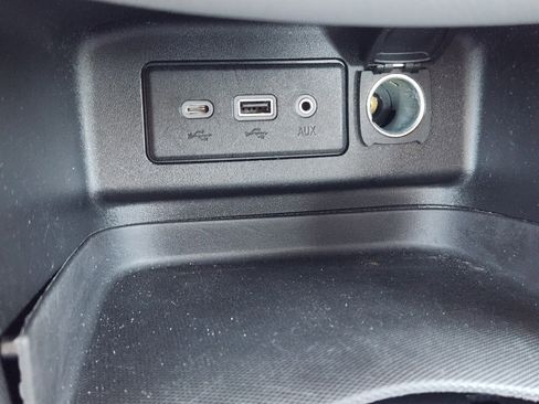 Used 2020 Chevrolet Equinox LS image 19