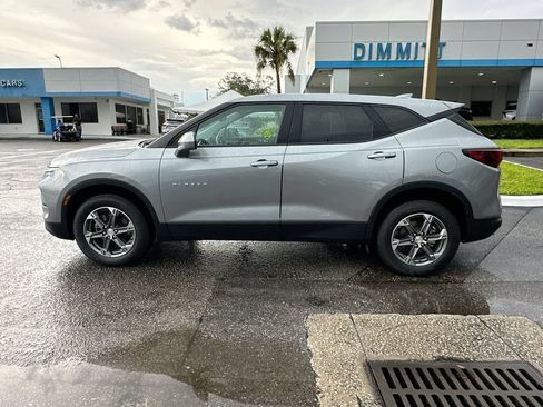 Certified 2025 Chevrolet Blazer LT FWD image 8