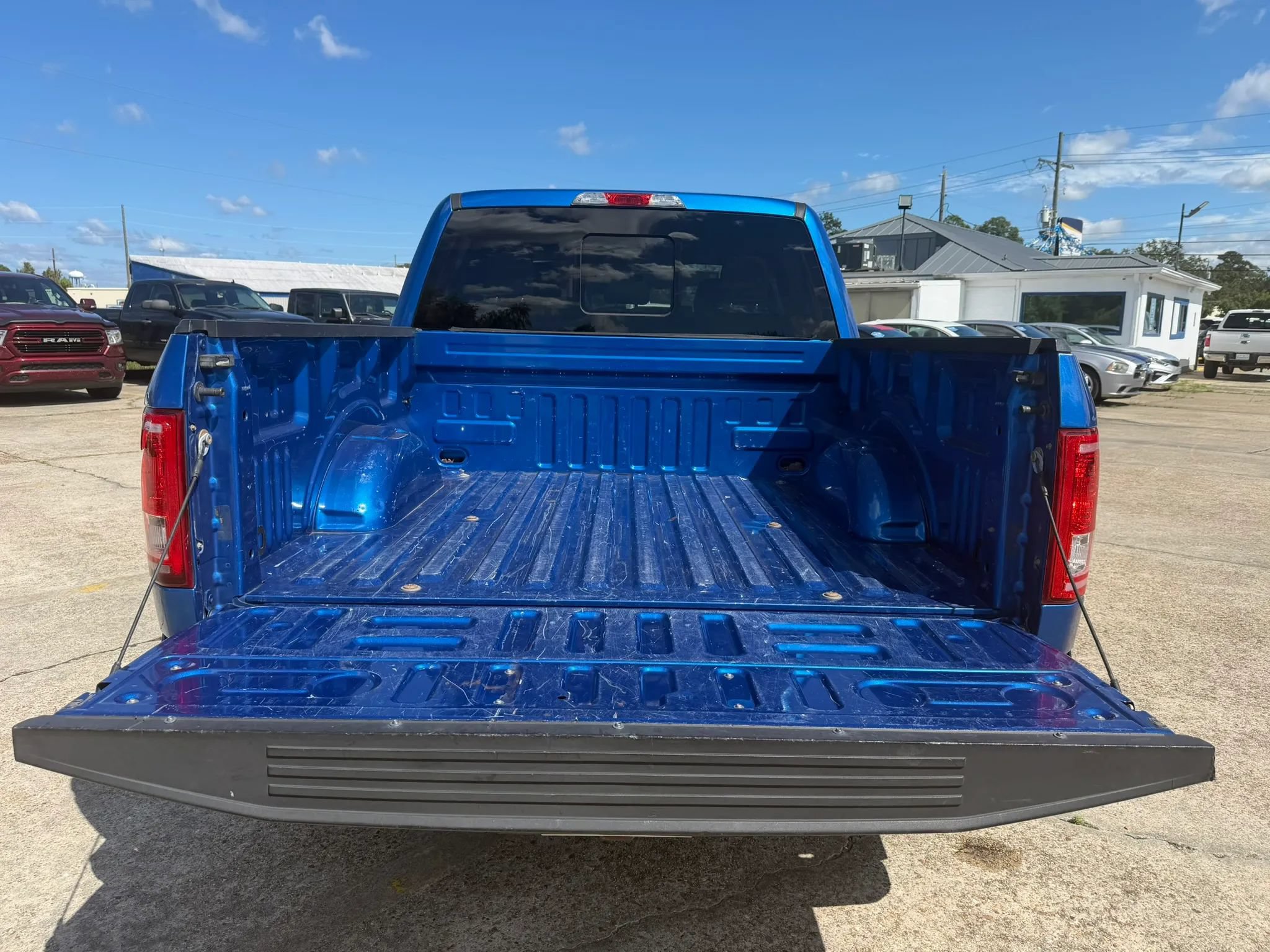 Used 2015 Ford F150 XLT w/ Equipment Group 302A Luxury RWD image 5