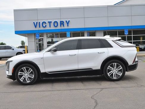 Used 2024 Cadillac Lyriq Tech w/ LPO, Floor Liner Package AWD/4WD image 6