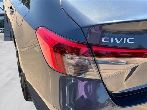 Used 2023 Honda Civic Sport image 21