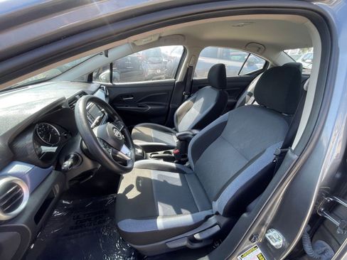 Used 2025 Nissan Versa SV image 27