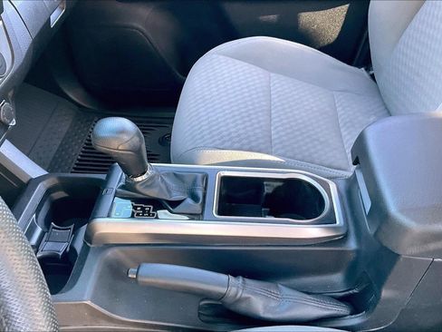 Used 2022 Toyota Tacoma 4x4 Double Cab image 14