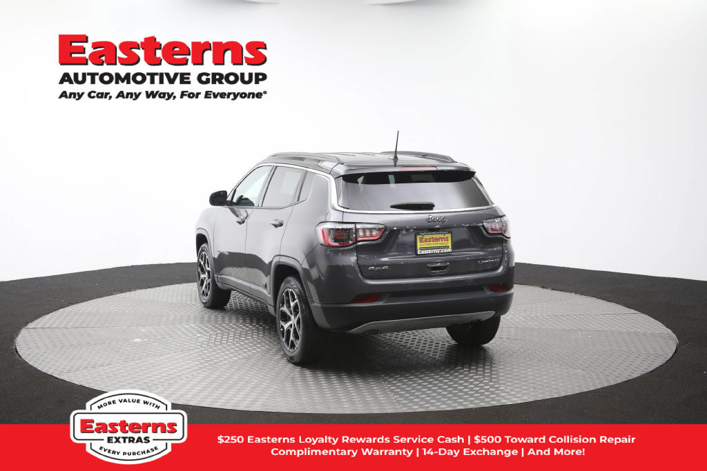 Used 2024 Jeep Compass Limited AWD/4WD image 37