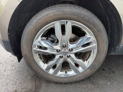 Used 2013 Ford Edge SEL FWD image 10