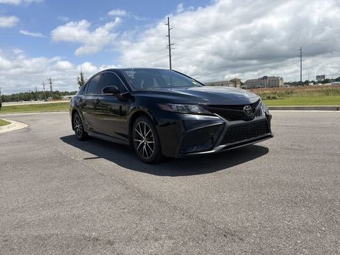 Used 2023 Toyota Camry SE FWD image 7
