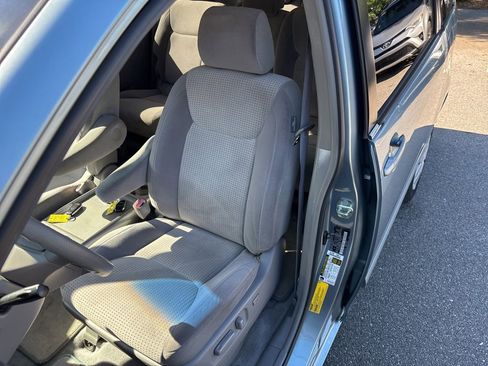 Used 2007 Toyota Sienna CE image 2