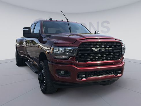 Used 2024 RAM 3500 Big Horn w/ Night Edition AWD/4WD image 10