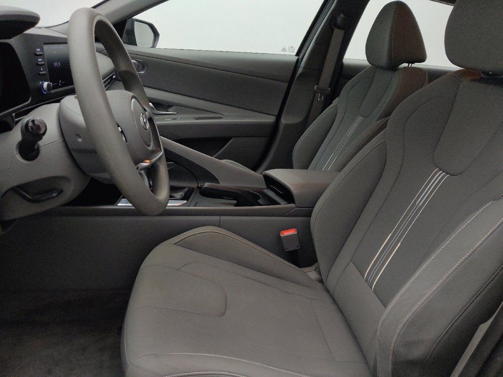 Used 2023 Hyundai Elantra SEL w/ Cargo Package FWD image 17