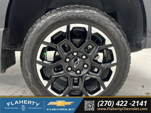 Used 2026 Chevrolet Colorado Z71 w/ Technology Package AWD/4WD image 19