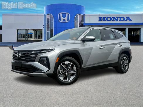 Used 2025 Hyundai Tucson SEL image 2