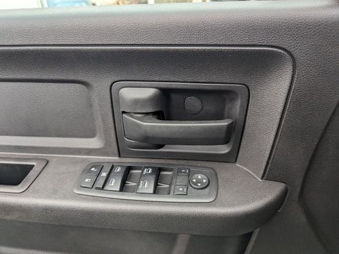 Used 2018 RAM 2500 Tradesman w/ Chrome Appearance Group image 23