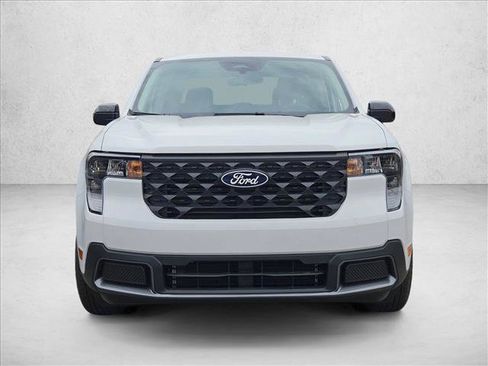 New 2025 Ford Maverick XLT w/ XLT Luxury Package FWD image 6