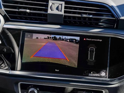 New 2025 Audi Q3 2.0T Premium image 14