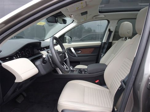 Used 2024 Land Rover Discovery Sport S image 6