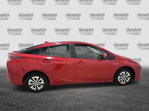 Used 2018 Toyota Prius Three image 11