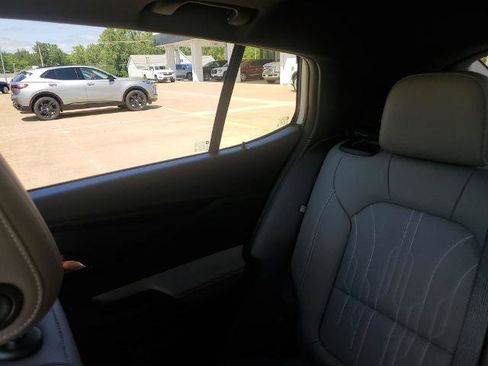 New 2025 Buick Envista Avenir image 13