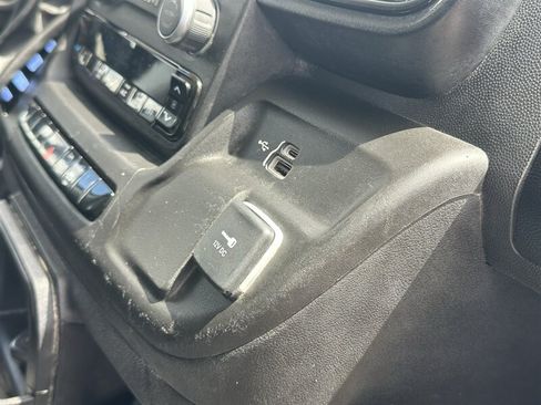 Used 2023 RAM ProMaster 3500 FWD image 31