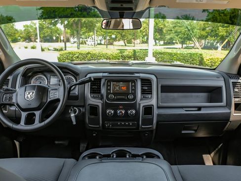 Used 2017 RAM 3500 Tradesman w/ Chrome Appearance Group image 15