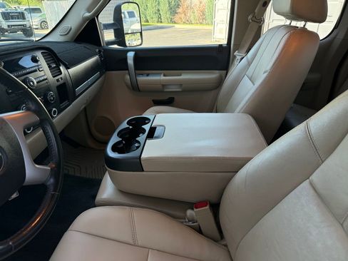 Used 2008 GMC Sierra 2500 SLE AWD/4WD image 25