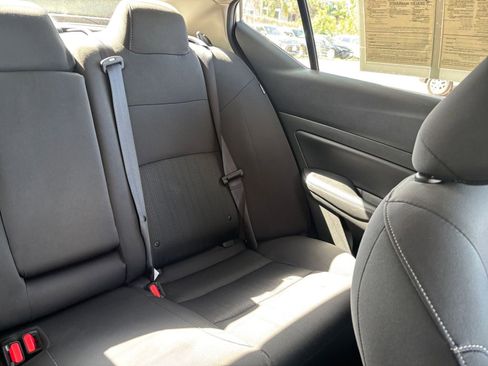 Used 2025 Nissan Altima 2.5 SV FWD image 38