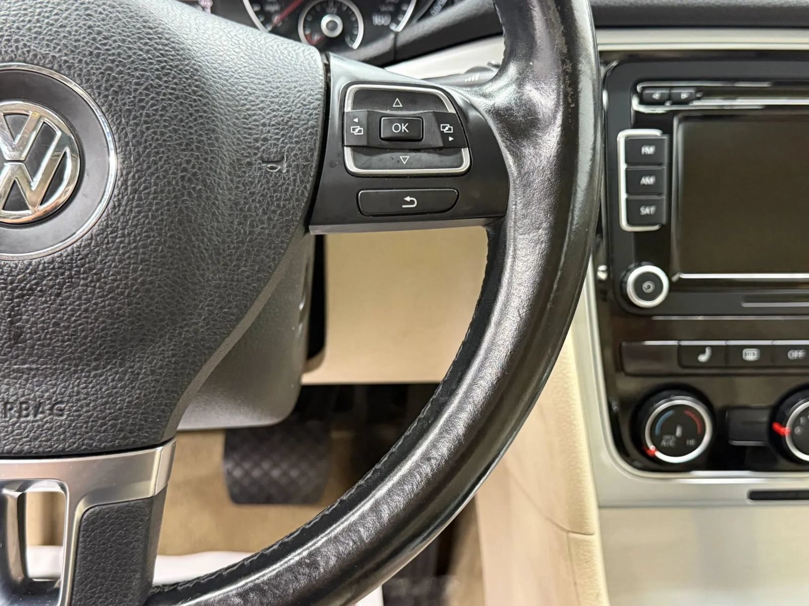 Used 2013 Volkswagen Passat TDI SE FWD image 29