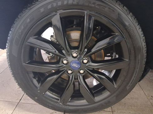 Used 2017 Ford Escape Titanium FWD image 12