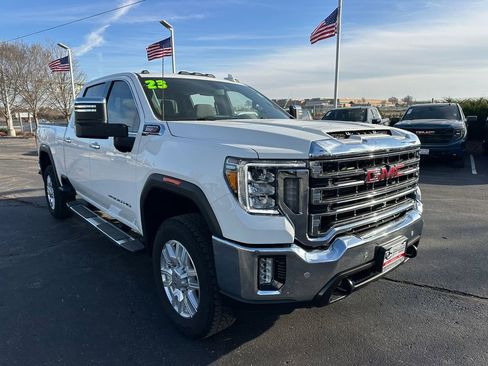 Used 2023 GMC Sierra 2500 SLT w/ SLT Premium Package image 4