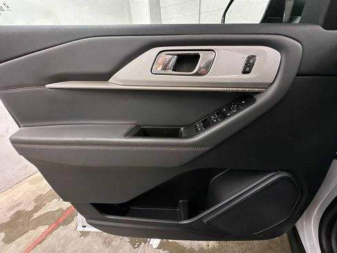 New 2026 Ford Explorer Active image 17