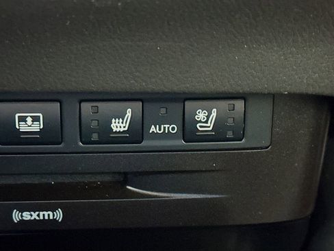 Used 2022 Lexus ES 300h Ultra Luxury w/ Accessory Package 2 image 21