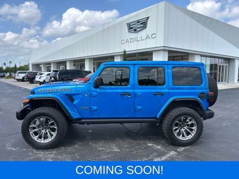 Used 2022 Jeep Wrangler Unlimited Rubicon w/ Xtreme Recon 35" Tire Package AWD/4WD image 6