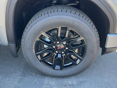 New 2026 GMC Sierra 1500 Elevation AWD/4WD image 9