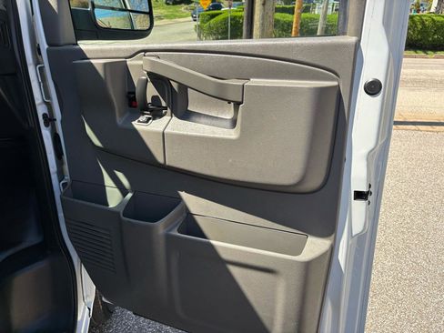 Used 2020 Chevrolet Express 2500 w/ Driver Convenience Package image 25