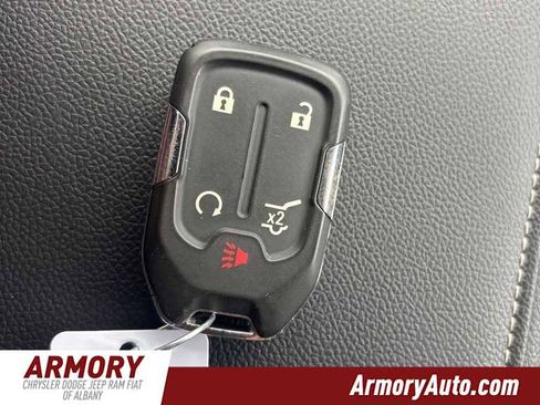 Used 2023 GMC Acadia SLT image 46