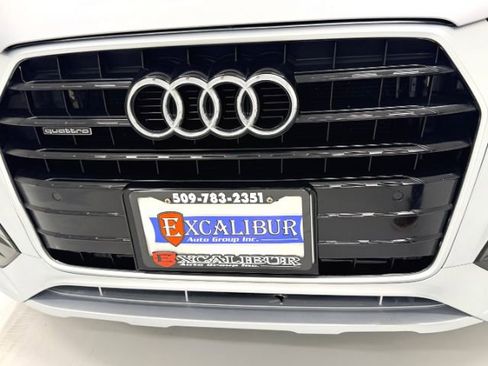 Used 2018 Audi Q3 2.0T Premium Plus w/ Premium Plus Package AWD/4WD image 12