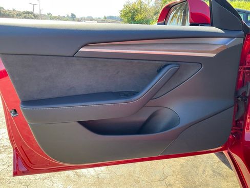 Used 2023 Tesla Model 3 Standard Range image 23