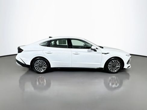 Used 2025 Hyundai Sonata SEL FWD image 9