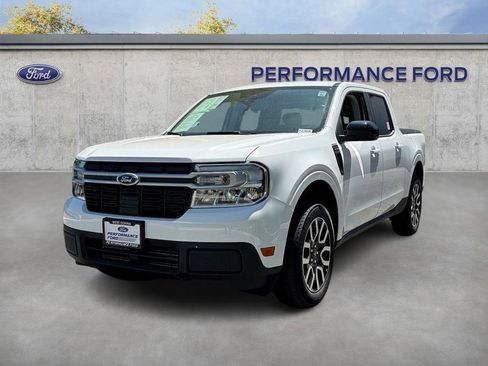 Certified 2024 Ford Maverick Lariat image 2