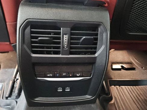 Used 2023 BMW 330i xDrive Sedan w/ Driving Assistance Package image 17