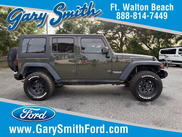 Used 2015 Jeep Wrangler Unlimited Rubicon w/ Connectivity Group AWD/4WD image 1