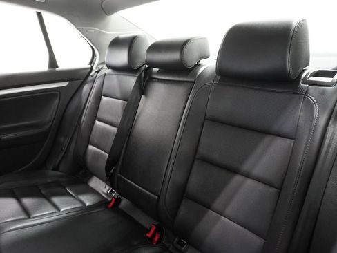 Used 2009 Volkswagen Jetta Wolfsburg Edition FWD image 10